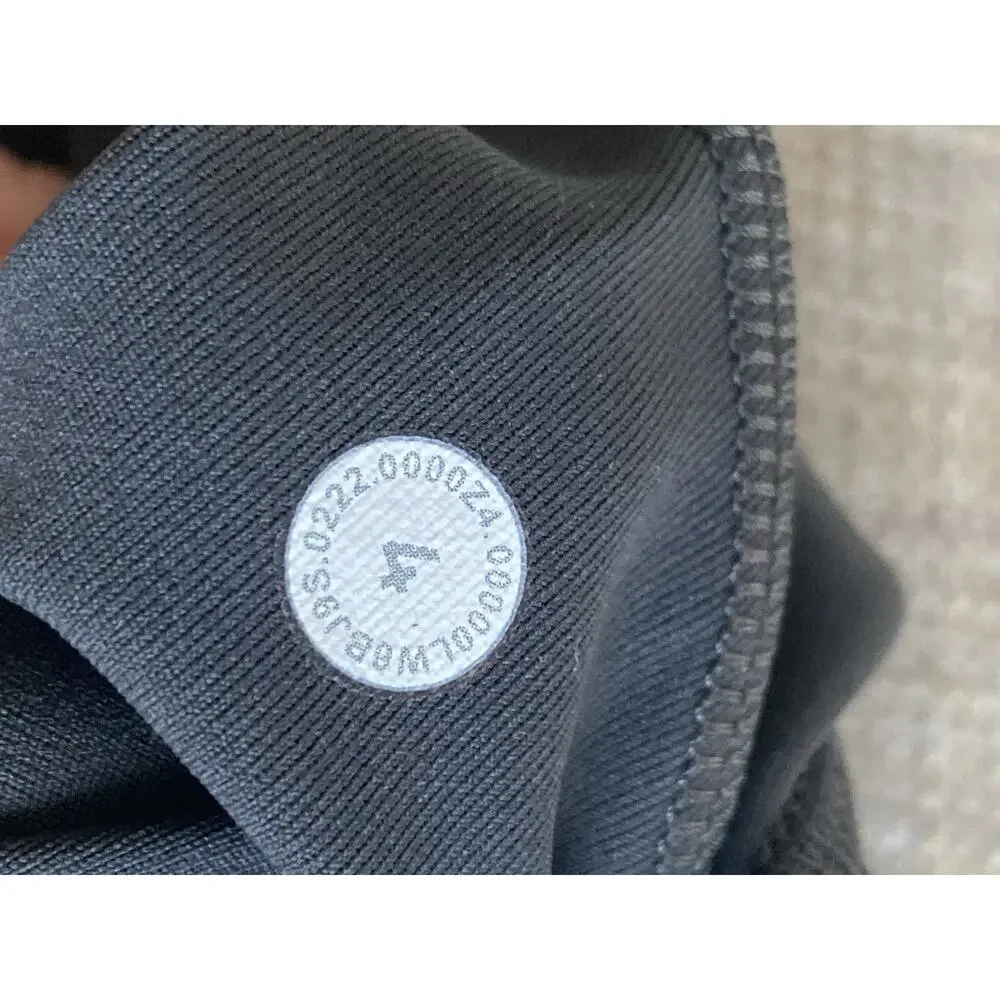 Lululemon Black Cropped Athletic Leggings High Rise Pockets Size 4